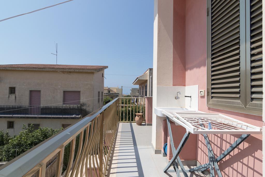 La Rosa Del Deserto Bed and Breakfast Scicli Kamer foto